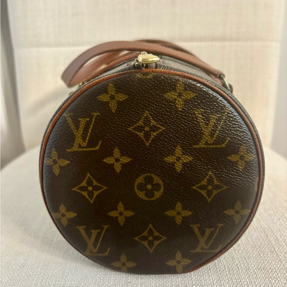 Louis Vuitton Papillon 30 Handbag - Picture 5 of 9